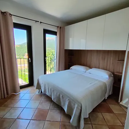 R&b Il Parco أسيرغي